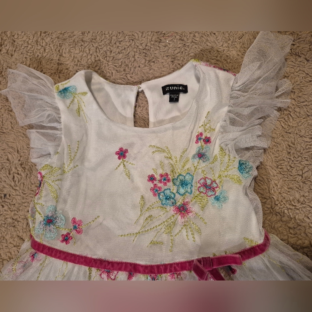 Zunie Girl's Embroidered Floral Party Dress Size 7 EUC - Picture 6 of 11
